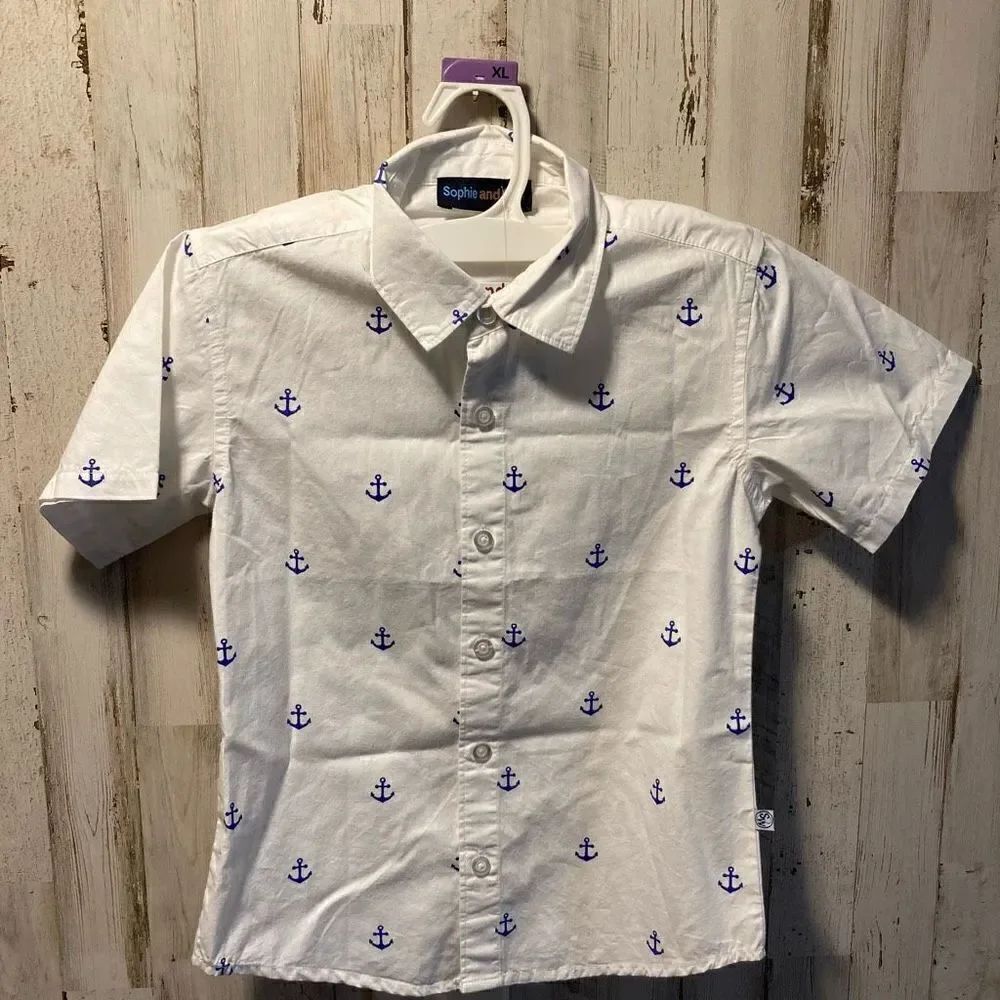Shirt anchor embroider by Sophie and Sam child’s size 5